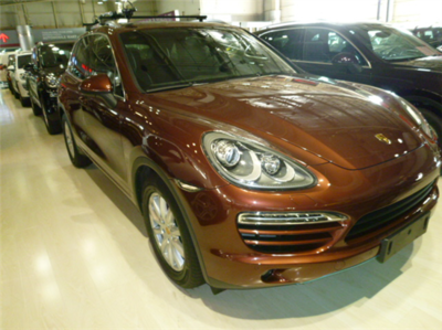 天津港12款保時捷現車熱銷，天津鴻興汽車貿易總代理顏色齊全